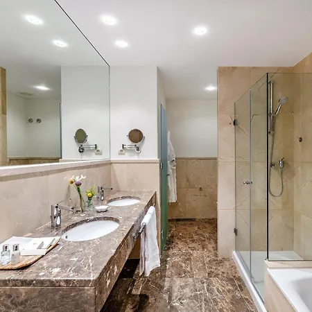 Hotel Coolrooms Palacio De 5*
