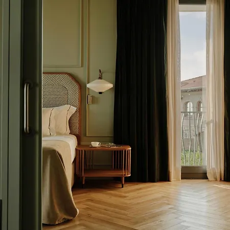 Coolrooms Palacio De 5* Luces